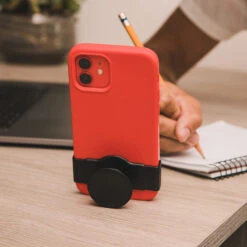 PopSockets PopGrip Slide Stretch Black With Square Edges -PopSockets Soldes PDP lifestyle slide stretch square black