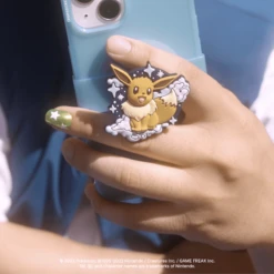 PopSockets Pokémon — Eevee PopOut -PopSockets Soldes Pokemon Popouts Eevee Paid Social InFeed 3