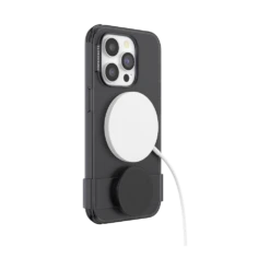 PopSockets Black — IPhone 14 Pro For MagSafe 16 PopSockets Black — IPhone 14 Pro For MagSafe -PopSockets Soldes Popcase MagSafe Trans Black IP14Pro 05 Charging